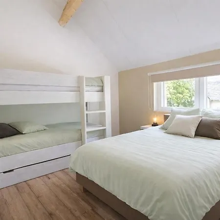 Дом отдыха L'antre Nous - - Sauna & Hottub 9 Pers Дюрбюи