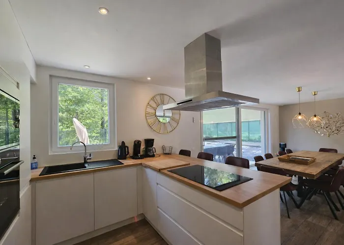 Dom wakacyjny L'antre Nous - - Sauna & Hottub 9 Pers *